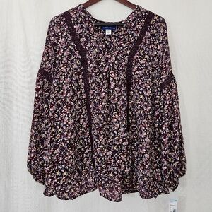 Simply Styled V-Neck Long Sleeve Lace Trim Floral Print Blouse in Purple